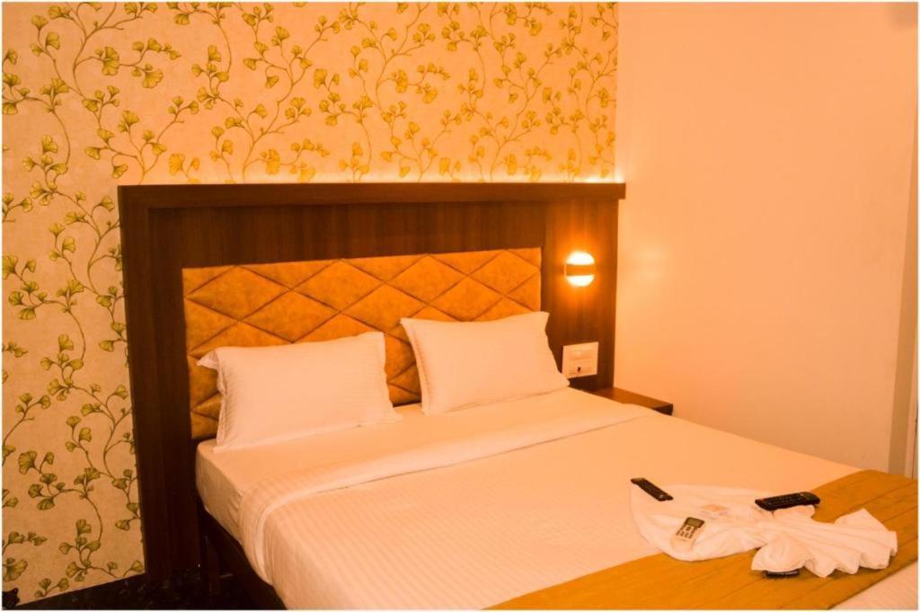 Glitz Hotels The Ar Residency - Nr Thane Railway Station Exterior foto